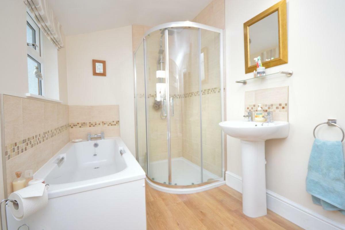 Deerness, 4Star Gold Award 2024, Whitby Villa Exterior photo